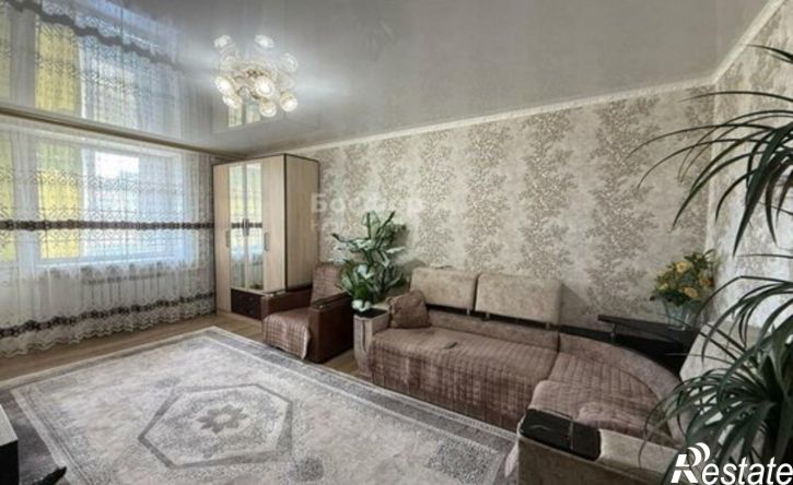 3-комн квартира Феодосия, улица Володарского, 37