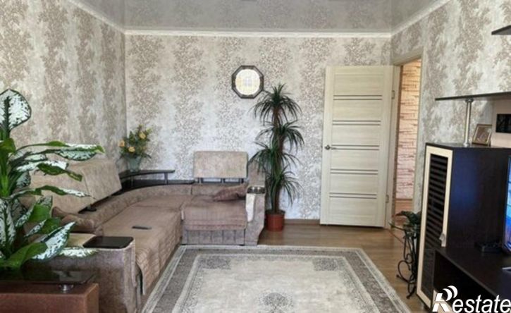 3-комн квартира Феодосия, улица Володарского, 37