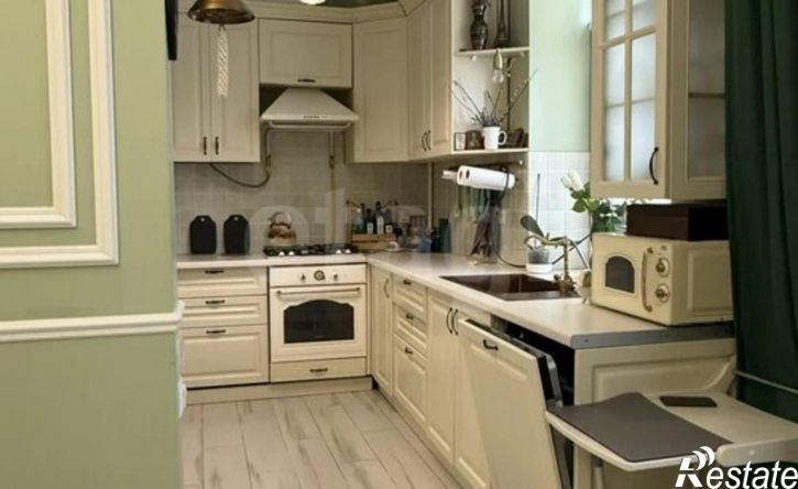 3-комн квартира Севастополь, улица Олега Кошевого, 5