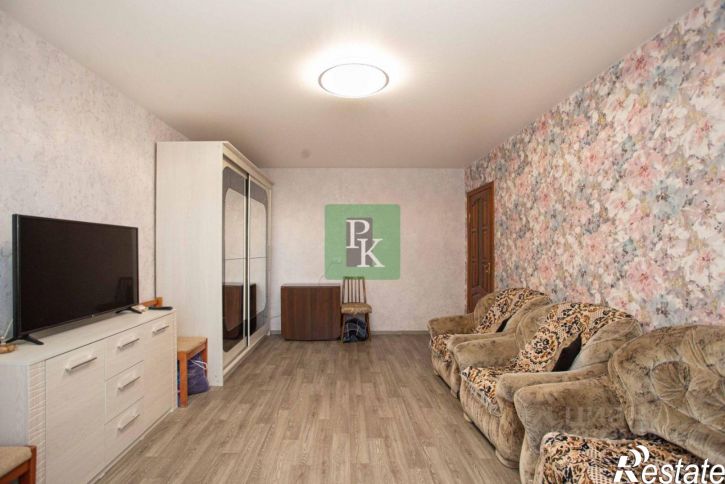 4-комн квартира улица Адмирала Юмашева, д 19в