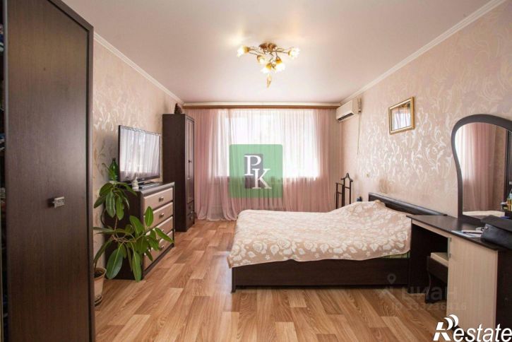 4-комн квартира улица Адмирала Юмашева, д 19в