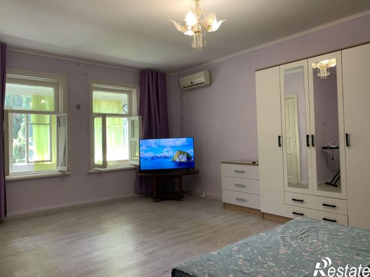 3-комн квартира Ялта, улица Чехова, 1