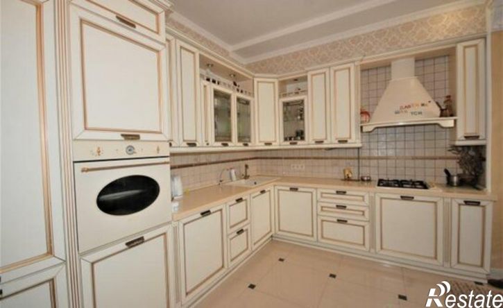 3-комн квартира Евпатория, улица Дёмышева, 110Ак1