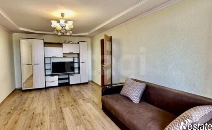 3-комн квартира Евпатория, проспект Победы, 47