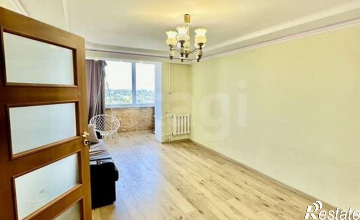 3-комн квартира Евпатория, проспект Победы, 47