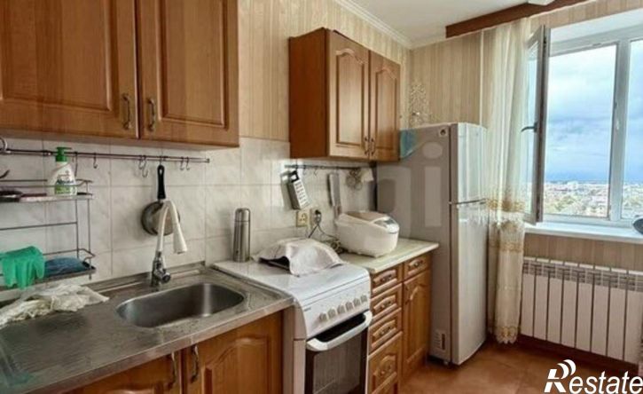3-комн квартира Евпатория, проспект Победы, 47