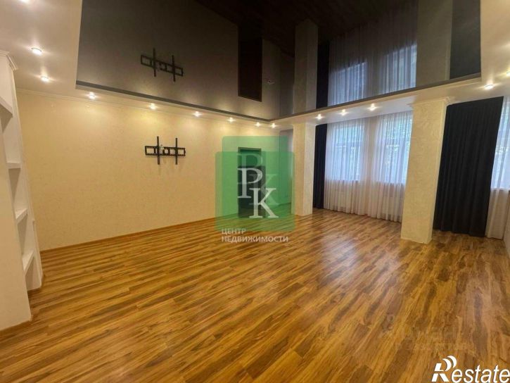 6-комн квартира улица Репина, д 15/3