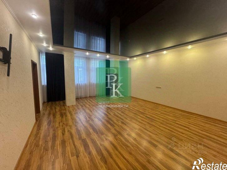 6-комн квартира улица Репина, д 15/3