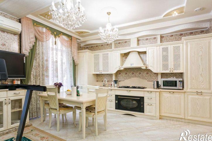 3-комн квартира Ялта, улица Володарского, 11А