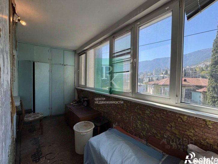 2-комн квартира г Ялта, улица Халтурина, д 33