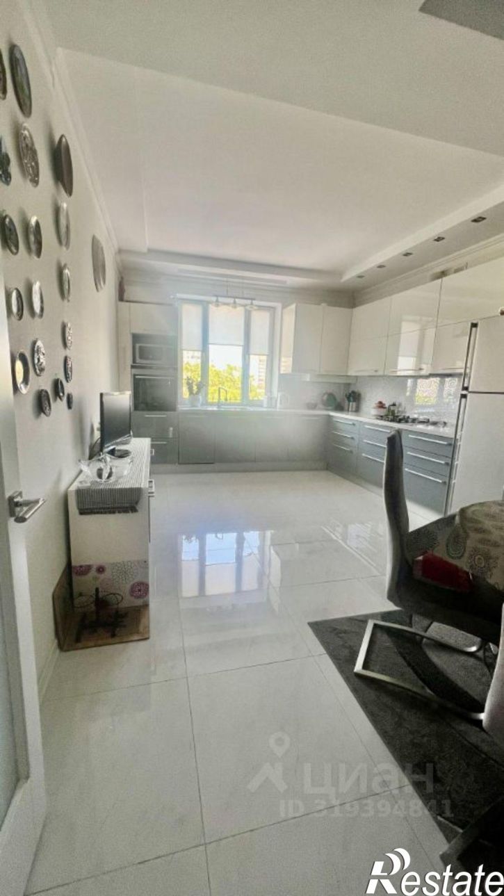 3-комн квартира Евпатория, проспект Ленина, 49