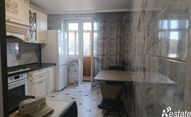 3-комн квартира Симферополь, улица Тренёва, 8