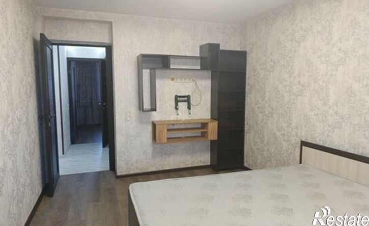 3-комн квартира Симферополь, улица Тренёва, 8