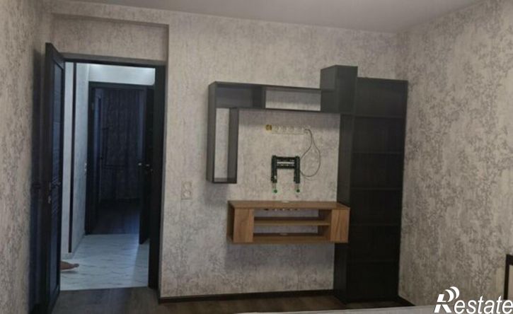 3-комн квартира Симферополь, улица Тренёва, 8