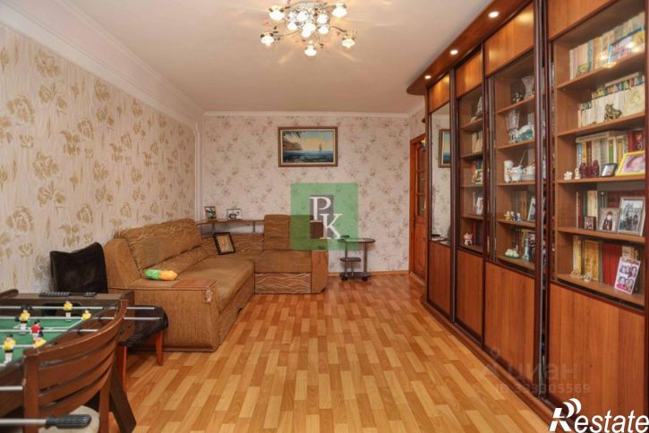 3-комн квартира ул Александра Маринеско, 12,  д. 12