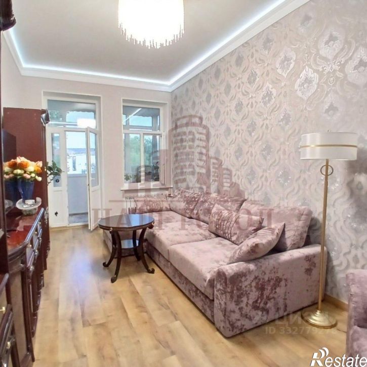 3-комн квартира Феодосия г, Назукина ул, 1
