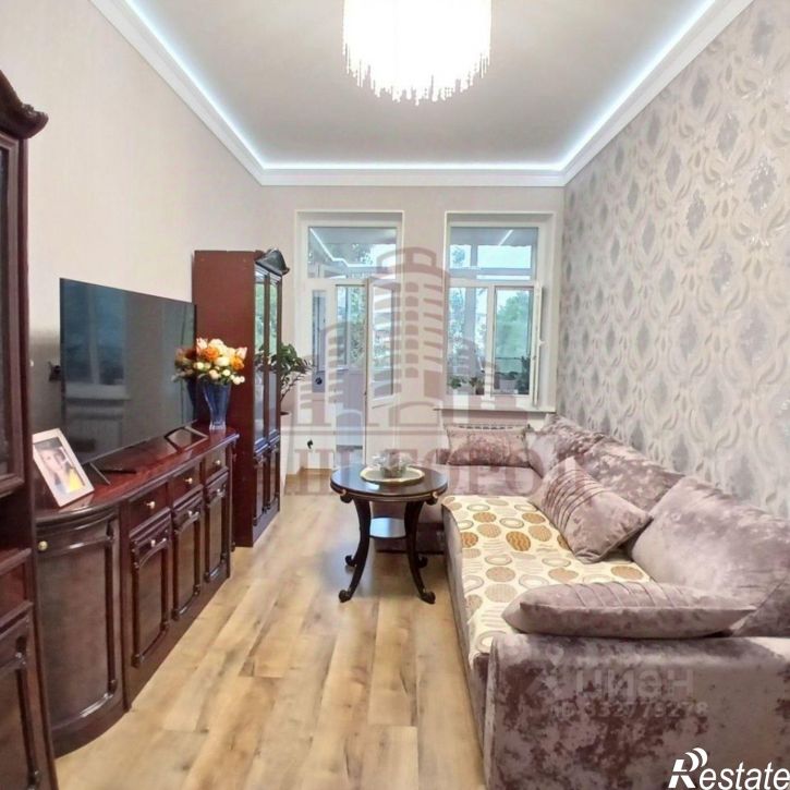 3-комн квартира Феодосия г, Назукина ул, 1