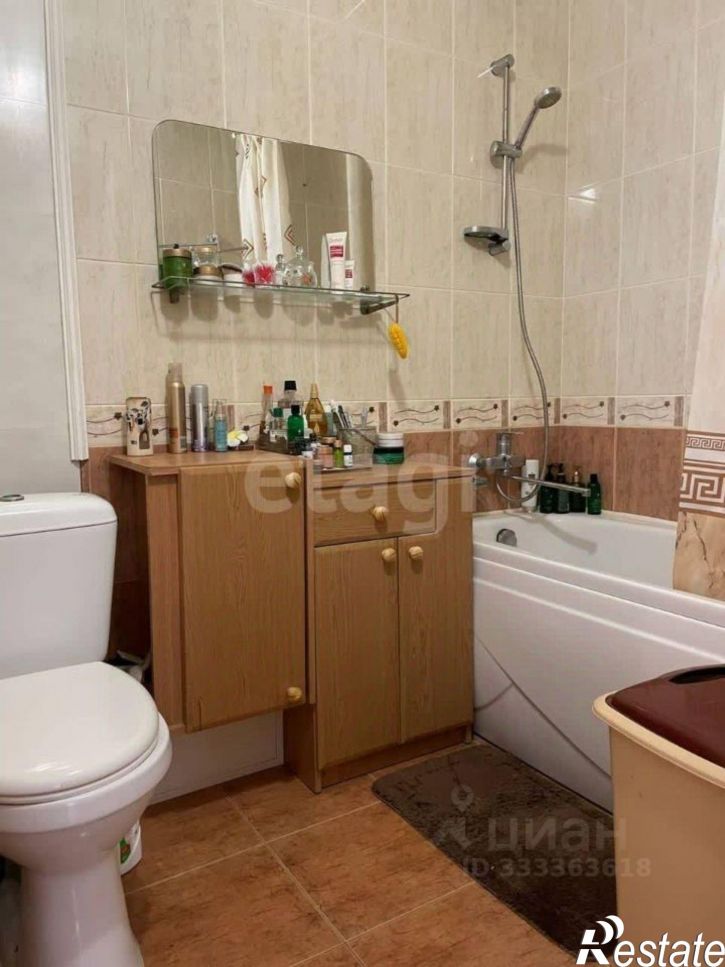 3-комн квартира ул Иванищева, 15,  д. 15