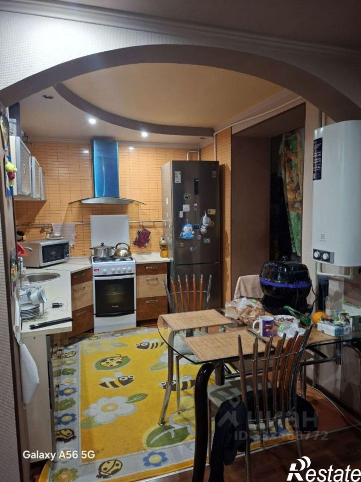 3-комн квартира Феодосия, улица Челнокова, 76А