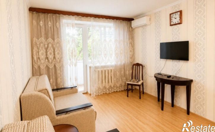 2-комн квартира Феодосия, улица Вити Коробкова, 7