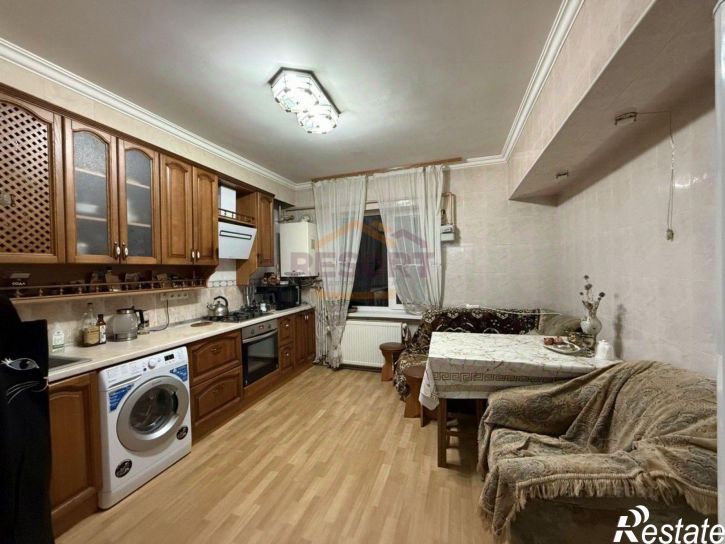 3-комн квартира Ялта г., Дзержинского ул., 23