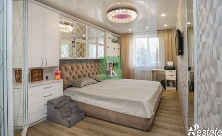 3-комн квартира Севастополь, улица Александра Маринеско, 12