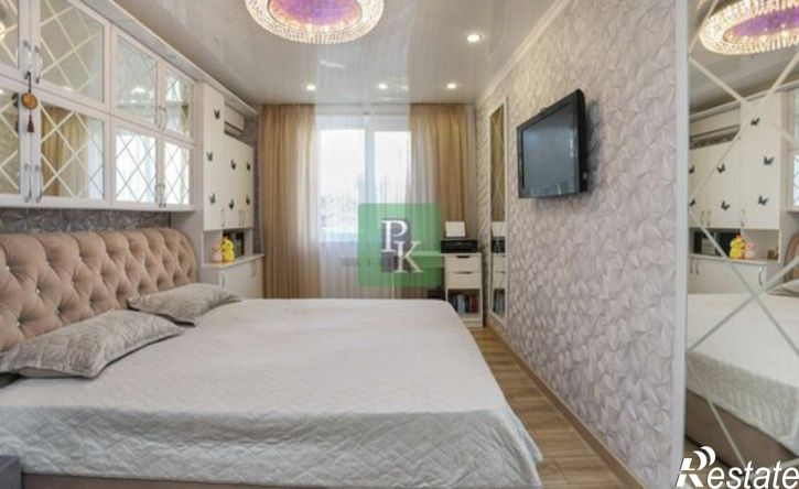 3-комн квартира Севастополь, улица Александра Маринеско, 12