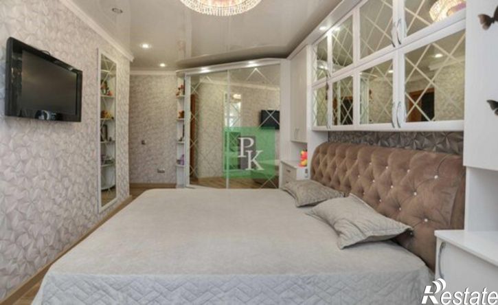 3-комн квартира Севастополь, улица Александра Маринеско, 12