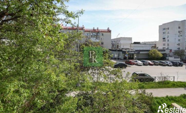 3-комн квартира Севастополь, улица Александра Маринеско, 12