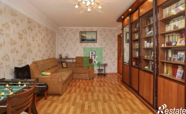 3-комн квартира Севастополь, улица Александра Маринеско, 12