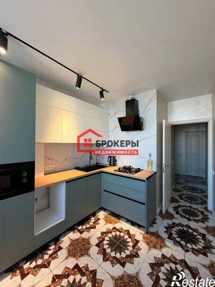 2-комн квартира улица Колобова, 22/2