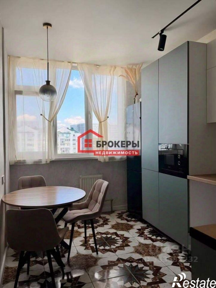 2-комн квартира улица Колобова, 22/2