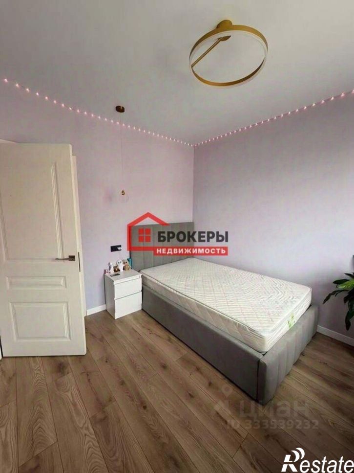 2-комн квартира улица Колобова, 22/2