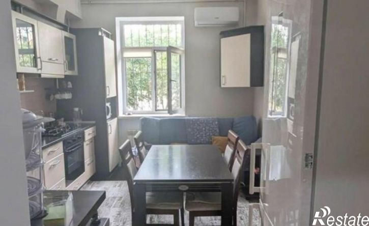 2-комн квартира Евпатория, улица Серова, 30