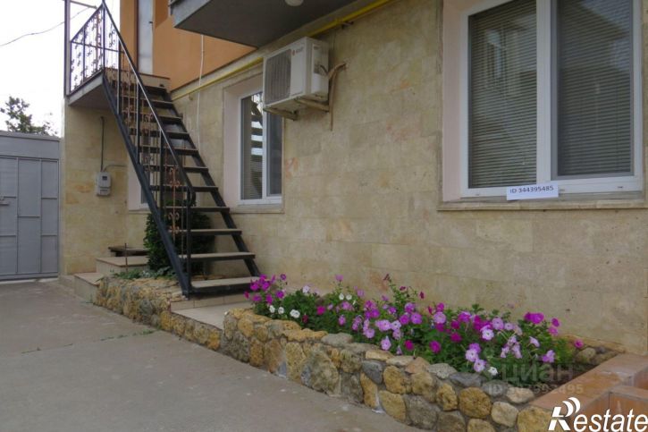 2-комн квартира ул 13-го Апреля, 13,  д. 13