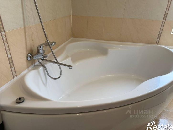 3-комн квартира ул Генерала Коломийца, 15,  д. 15