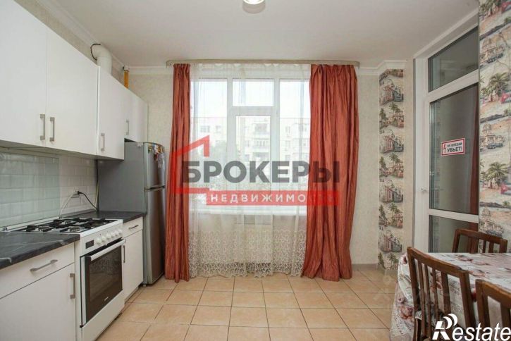 5-комн квартира пр-кт Победы, 44А,  д. 44А