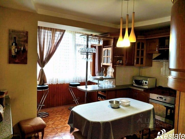 3-комн квартира ул Хрусталева, 87,  д. 87