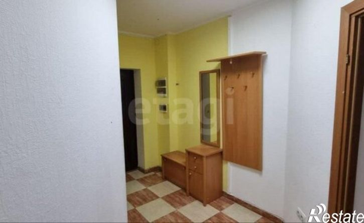 3-комн квартира Феодосия, улица Вити Коробкова, 14