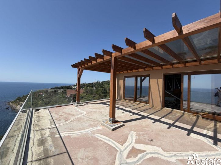 2-комн квартира Алупка, улица Ленина, 9А