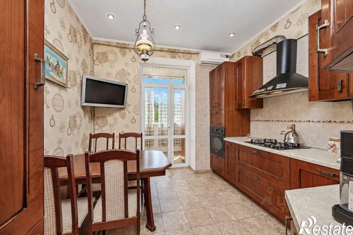 3-комн квартира ул Генерала Петрова, 1,  д. 1