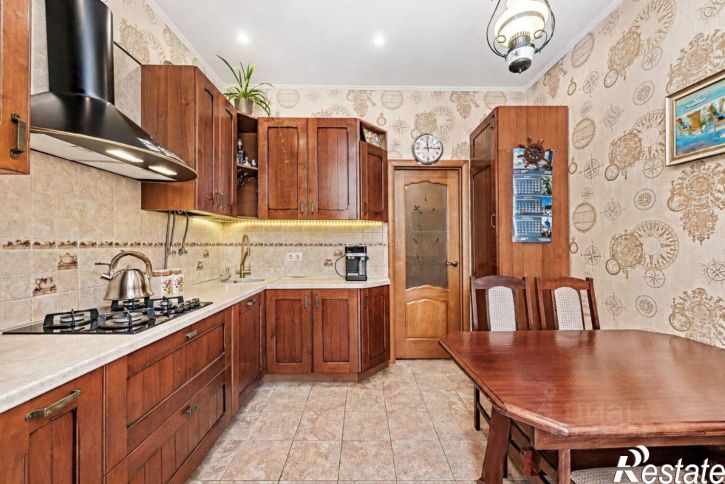 3-комн квартира ул Генерала Петрова, 1,  д. 1