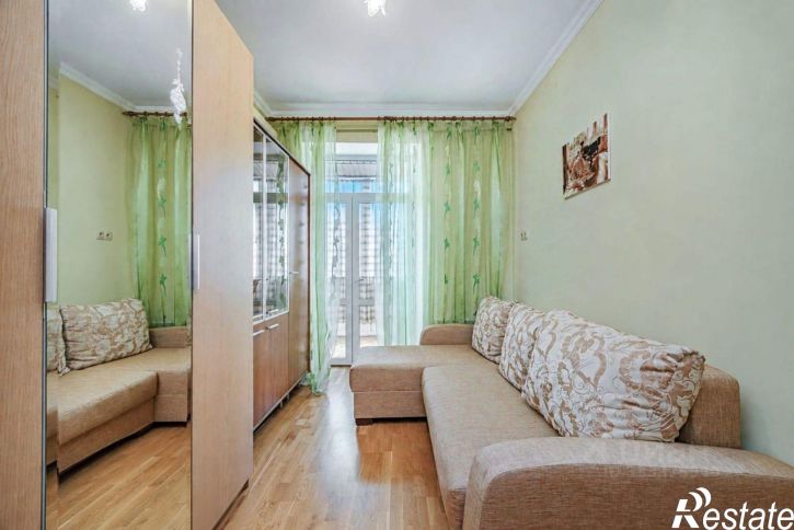 3-комн квартира ул Генерала Петрова, 1,  д. 1