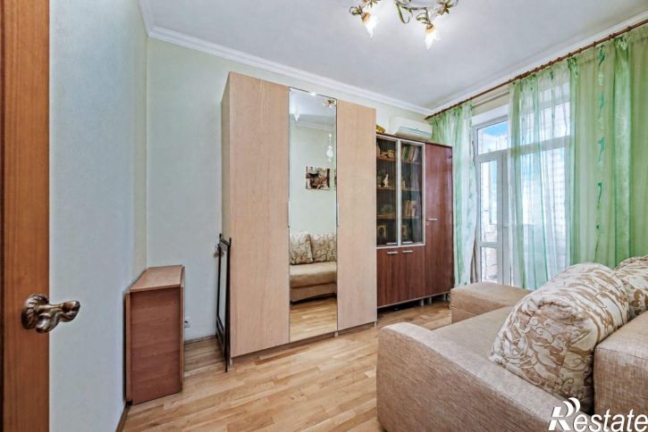 3-комн квартира ул Генерала Петрова, 1,  д. 1