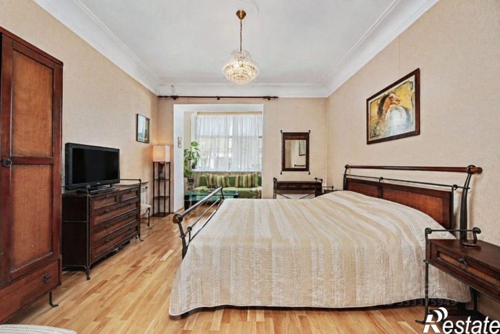 3-комн квартира ул Генерала Петрова, 1,  д. 1