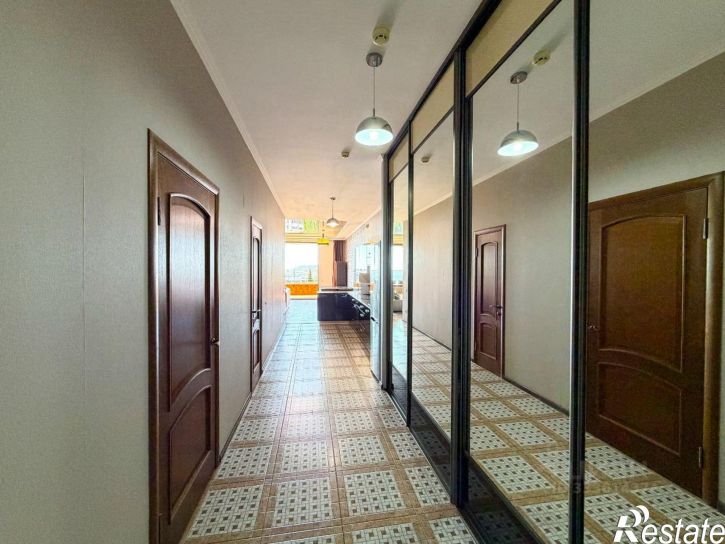 2-комн квартира улица Строителей, 3,  д. 3