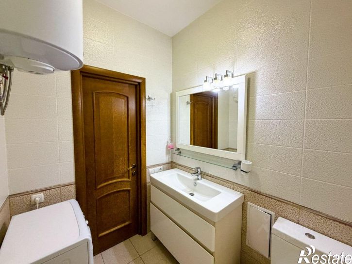 2-комн квартира улица Строителей, 3,  д. 3