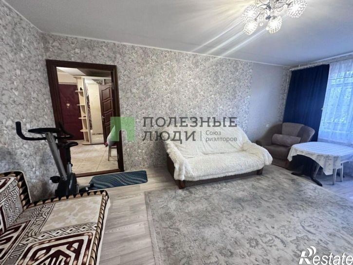3-комн квартира Менжинского улица, 8,  д. 8