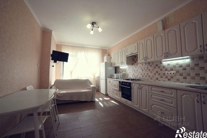 2-комн квартира проспект Генерала Острякова, 242/2,  д. 242/2