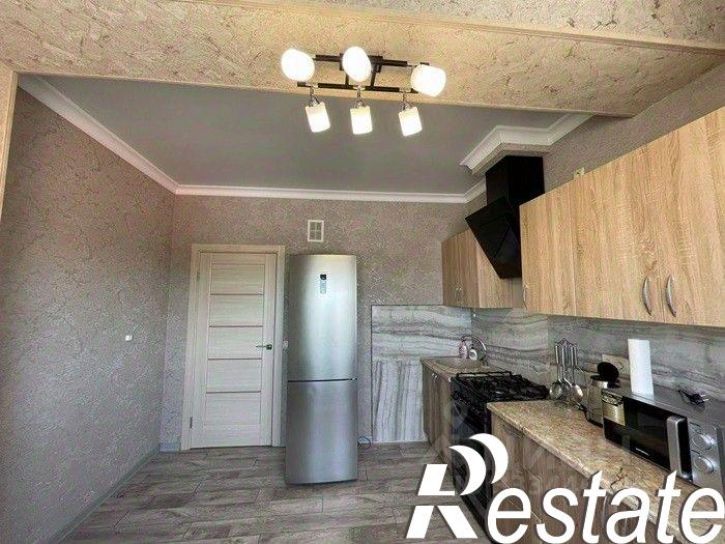 2-комн квартира улица Горпищенко, 100,  д. 100